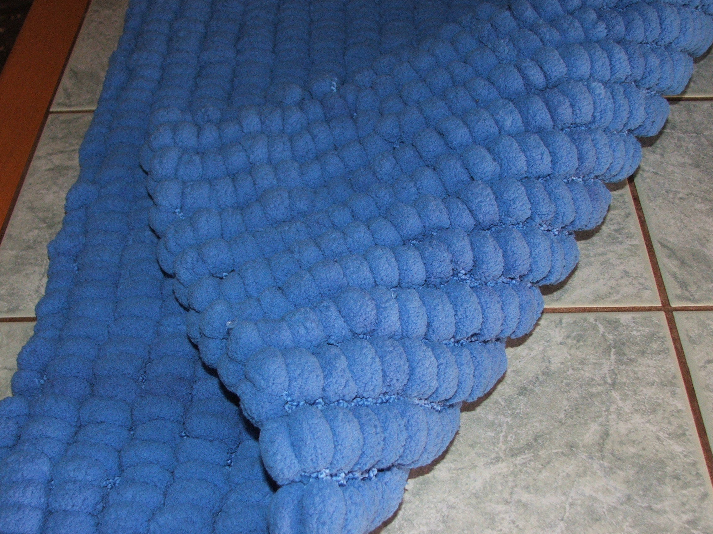 Couverture Ou Plaid Pour Bebe Tapis De Sol Ou Autre Double Pompons Bleu Nattier 100 Polyester Fait Main Accessoires Bebe Par Friska Couverture Ou Plaid Pour Bebe Tapis De Sol Ou Autre Double Pompons Bleu Nattier 100 Polyester Fait Main Accessoires Bebe Par Friska