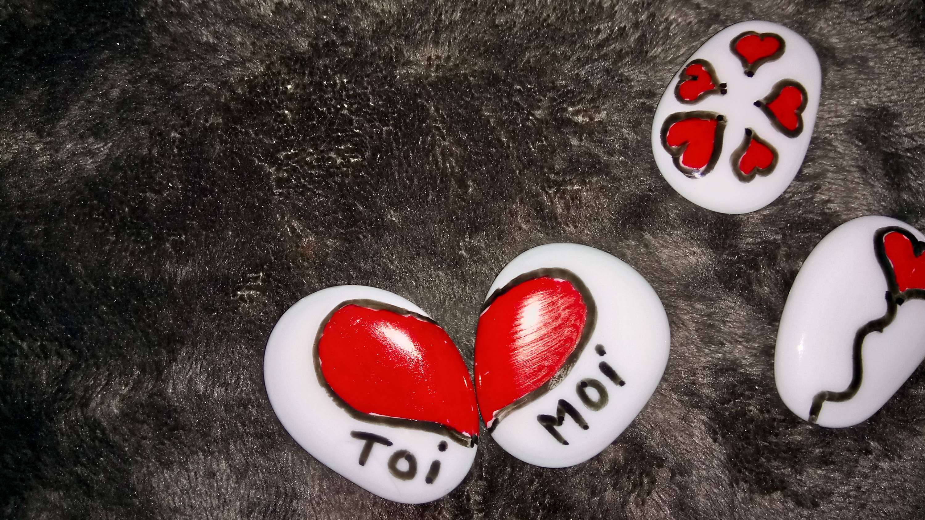 Galet En Ceramique Speciale Amour Cœur Rouge Par Eliecreation