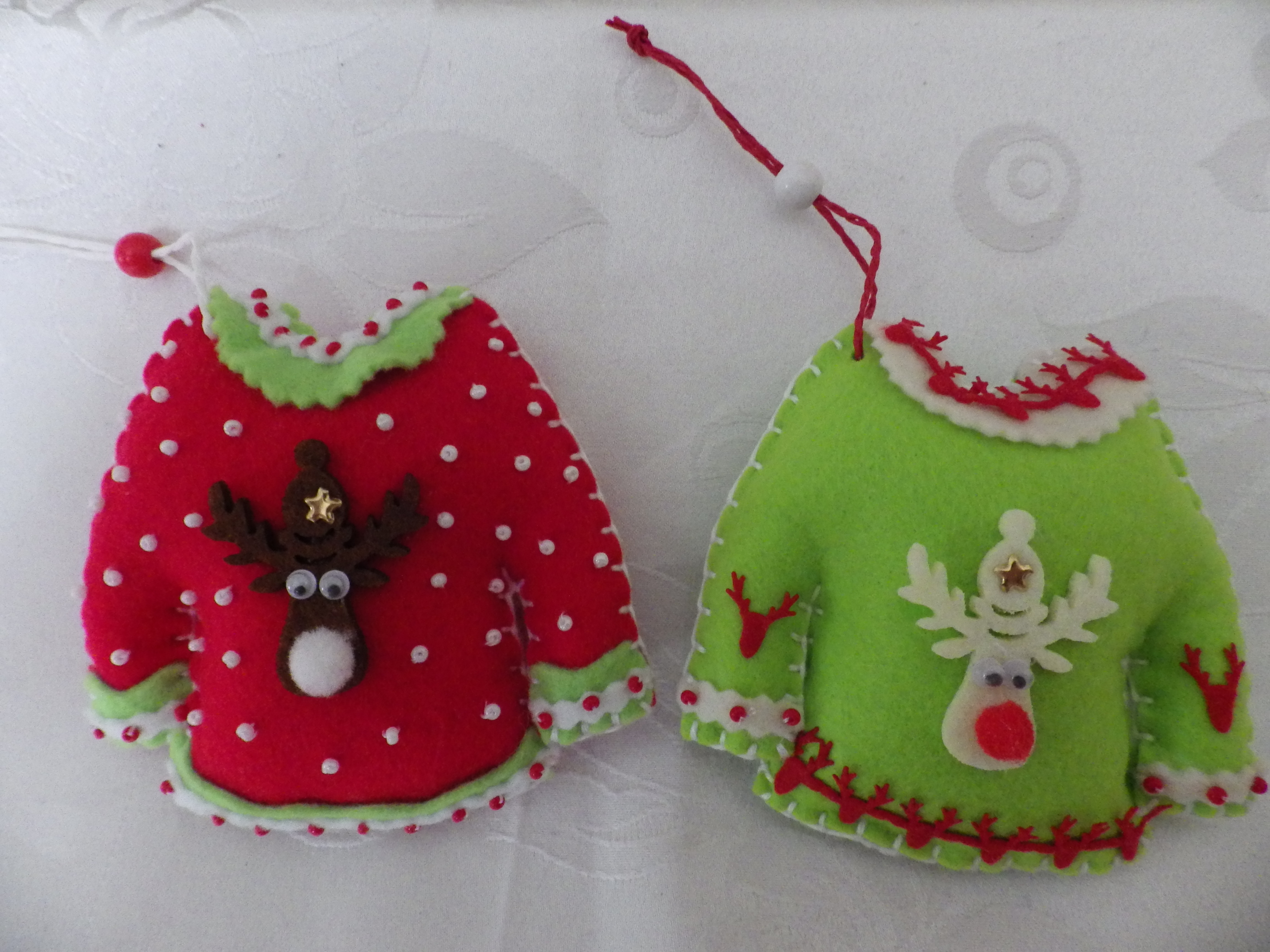 Lot de deux dÉcorations de noËl en feutrine objetsdeco par beyverleys