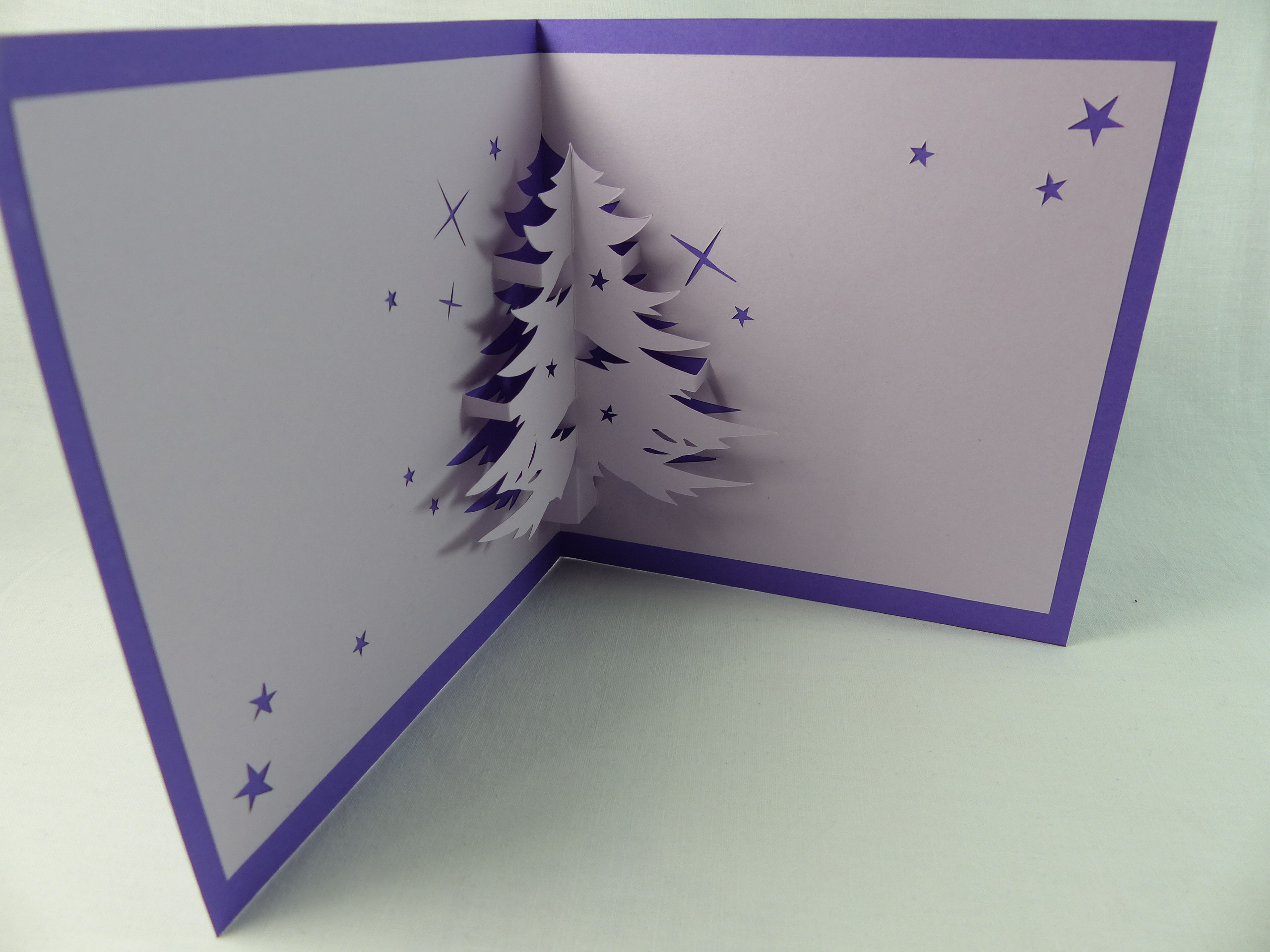 Carte de vœux sapin de noël en relief 3d kirigami 90° couleur violine