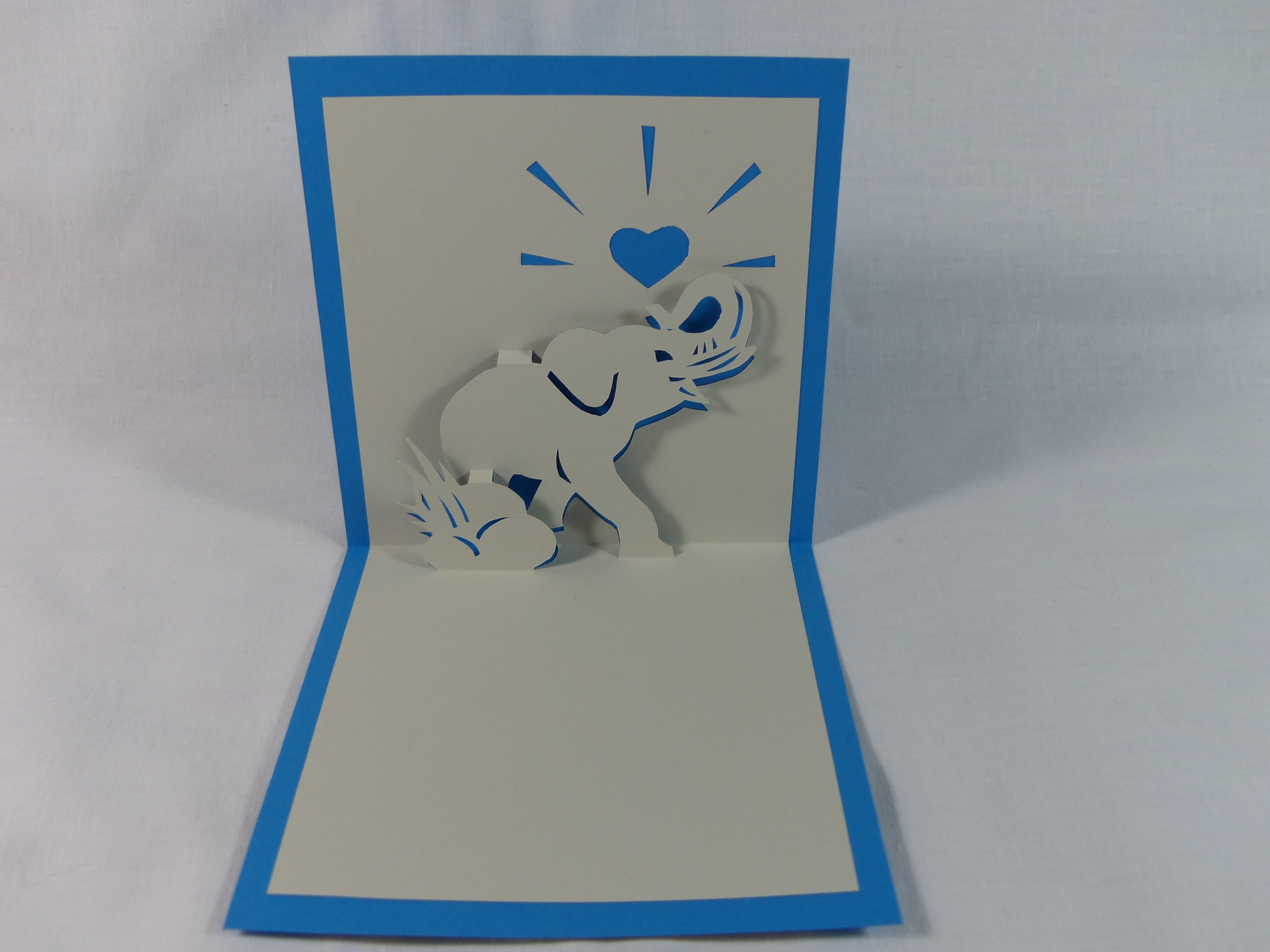 Carte Elephant Pour Anniversaire Ou Autre Occasion En Relief 3d Kirigami Couleur Bleu Turquoise Et Gris Perle Enfants Cartes Faire Part Naissance Par Cartofil