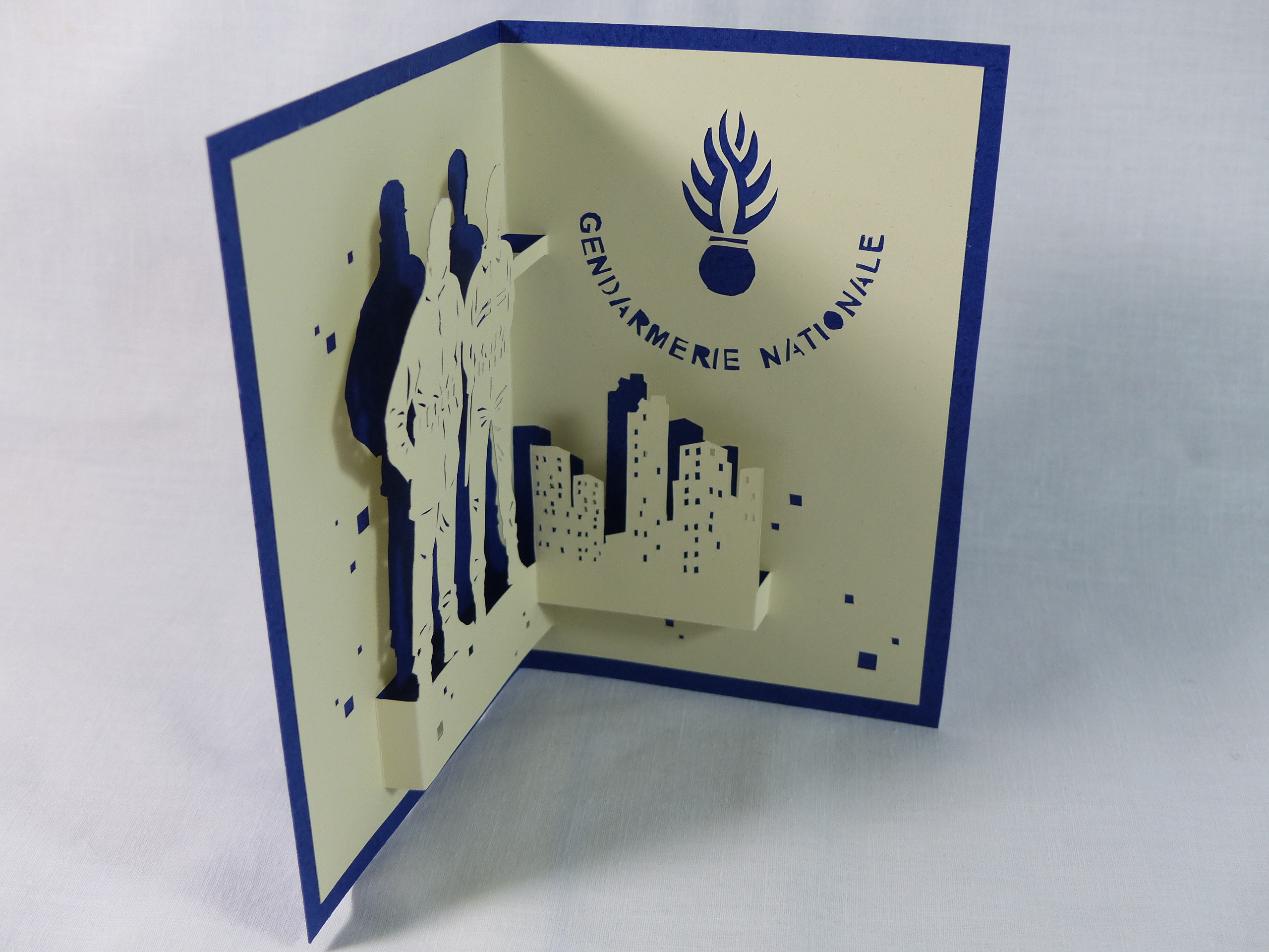Carte Gendarme Pour Anniversaire Ou Autre Occasion En Relief 3d Kirigami Couleur Bleu Royal Et Ivoire Papeterie Cartes 3d Par Cartofil Carte Gendarme Pour Anniversaire Ou Autre Occasion En Relief 3d Kirigami Couleur Bleu Royal Et Ivoire Papeterie Cartes 3d Par Cartofil