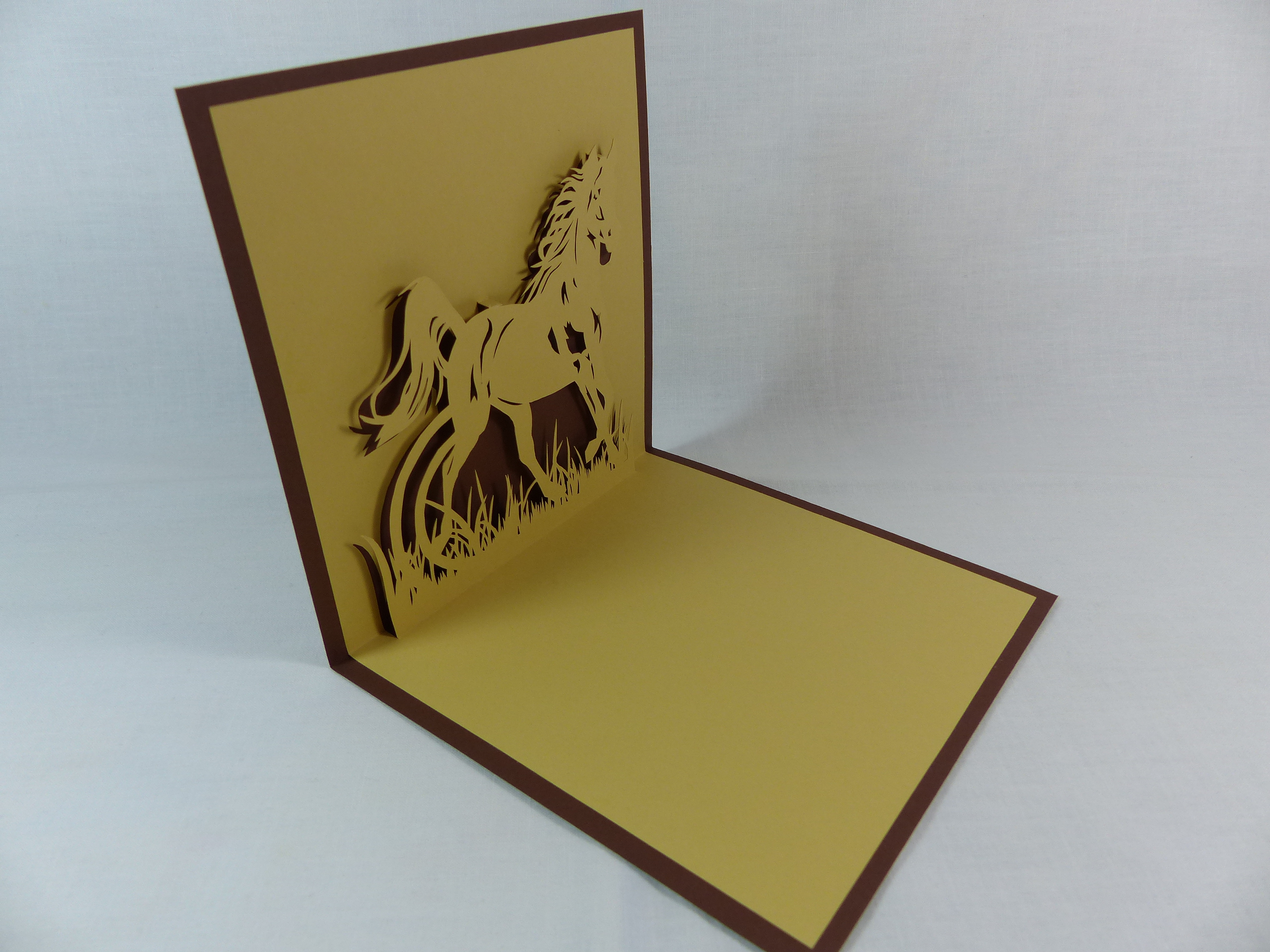 Carte Cheval Pur Sang Pour Anniversaire Ou Autre Occasion En Relief 3d Kirigami Couleur Cacao Et Caramel Papeterie Cartes 3d Par Cartofil