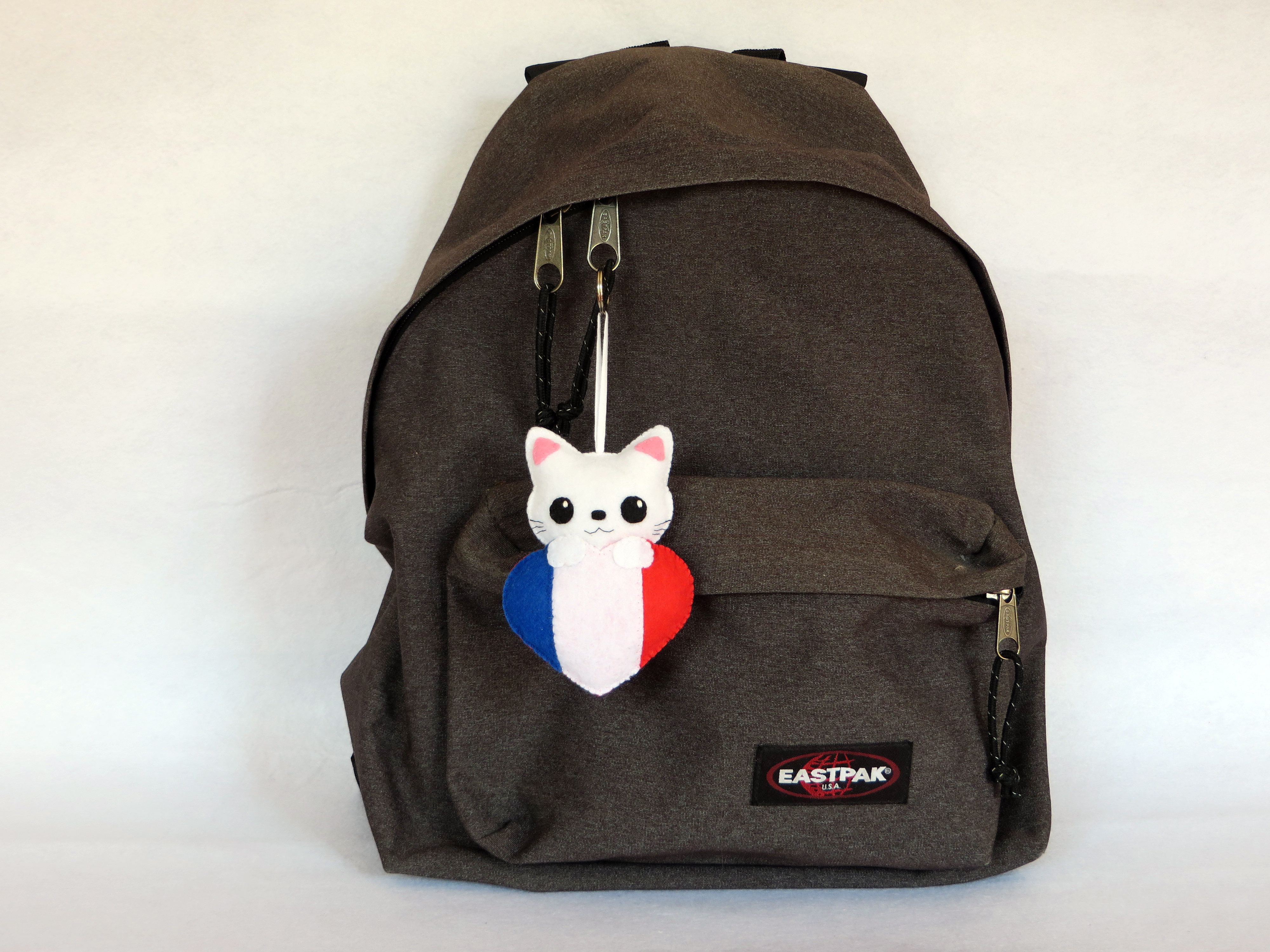 Eastpak chat deals