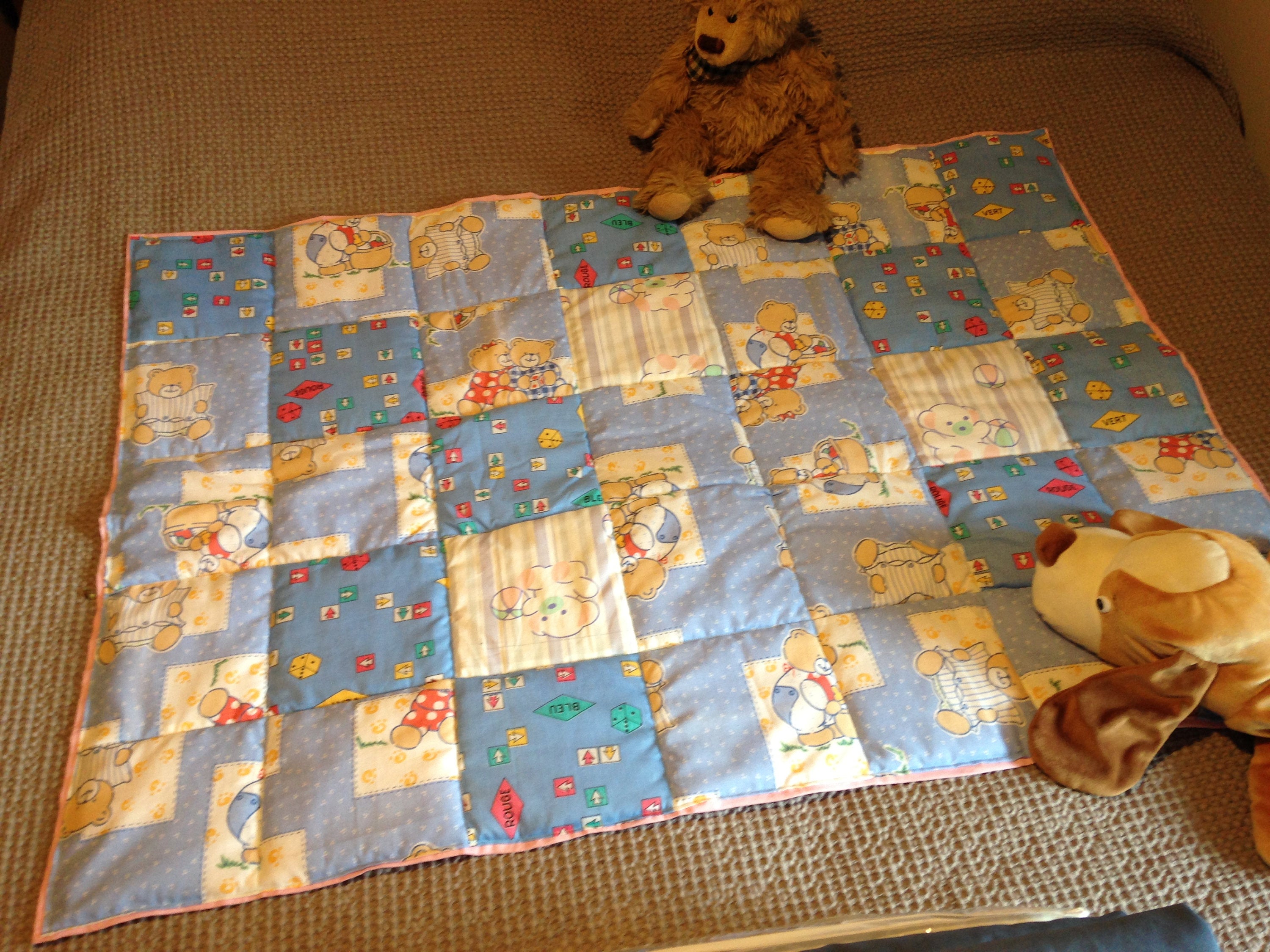 Tapis parc bebe patchwork 100x100 cm tapis couverture bébé naissance matelas parc Coton motif arc-en-ciel avec velours et piqué gaufré 