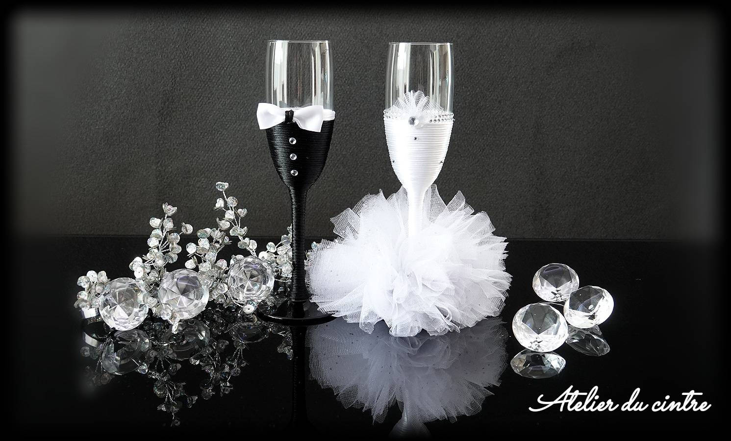Flutes Champagne Personnalises Pour Votre Mariage Ou A Offrir Accessoires Mariage Par Atelierducintre