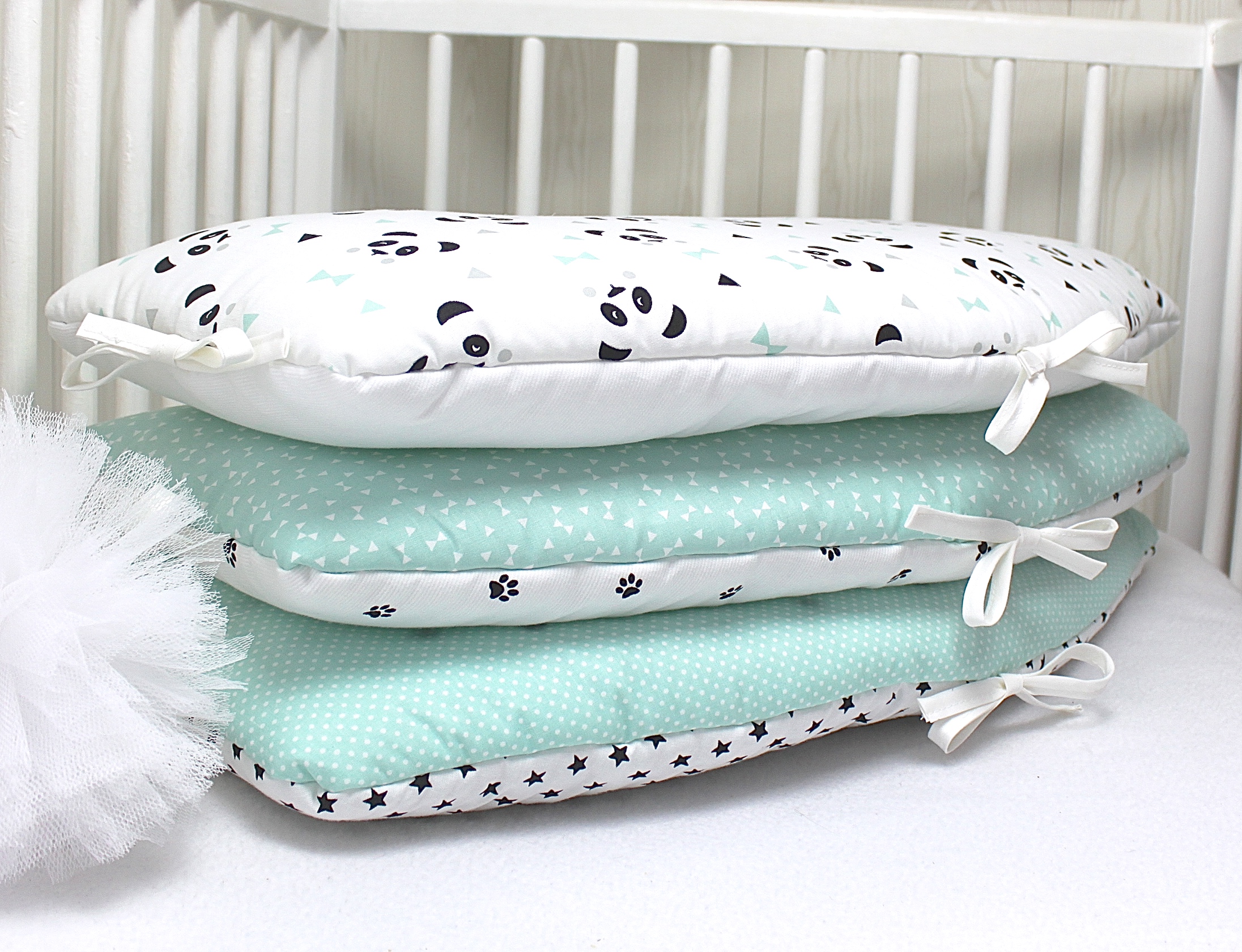 Tour De Lit Bebe En 60cm Large 3 Panneaux Reversibles De 60cm De Large Couleur Vert D Eau Blanc Et Noir Theme Panda Accessoires Bebe Par Petitlion Tour De Lit Bebe En 60cm Large 3 Panneaux Reversibles De 60cm De Large Couleur Vert D Eau Blanc Et Noir Theme Panda Accessoires Bebe Par Petitlion