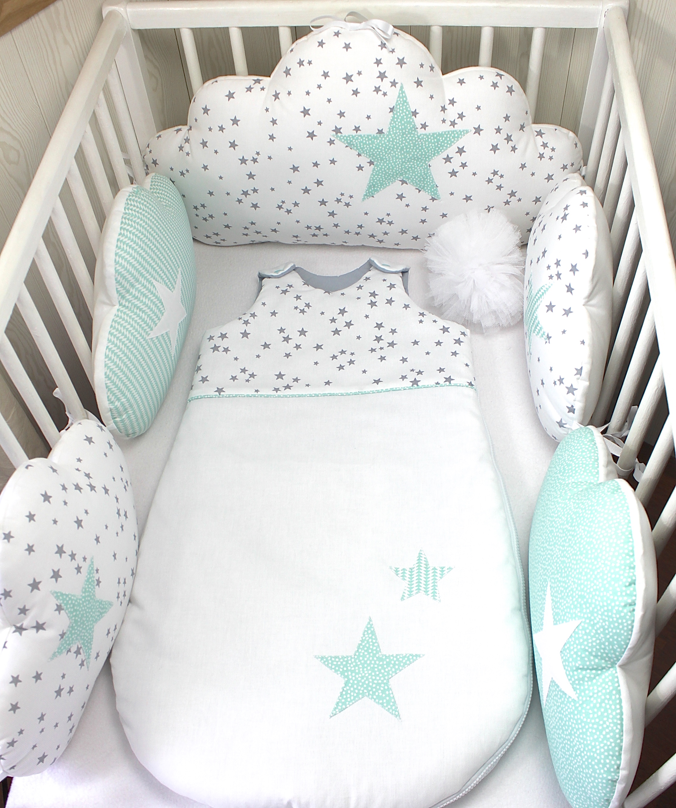 Gigoteuse bébé en blanc à étoiles grises et vert d'eau, taille 1 à 8 mois,  : accessoires-bebe par petitlion