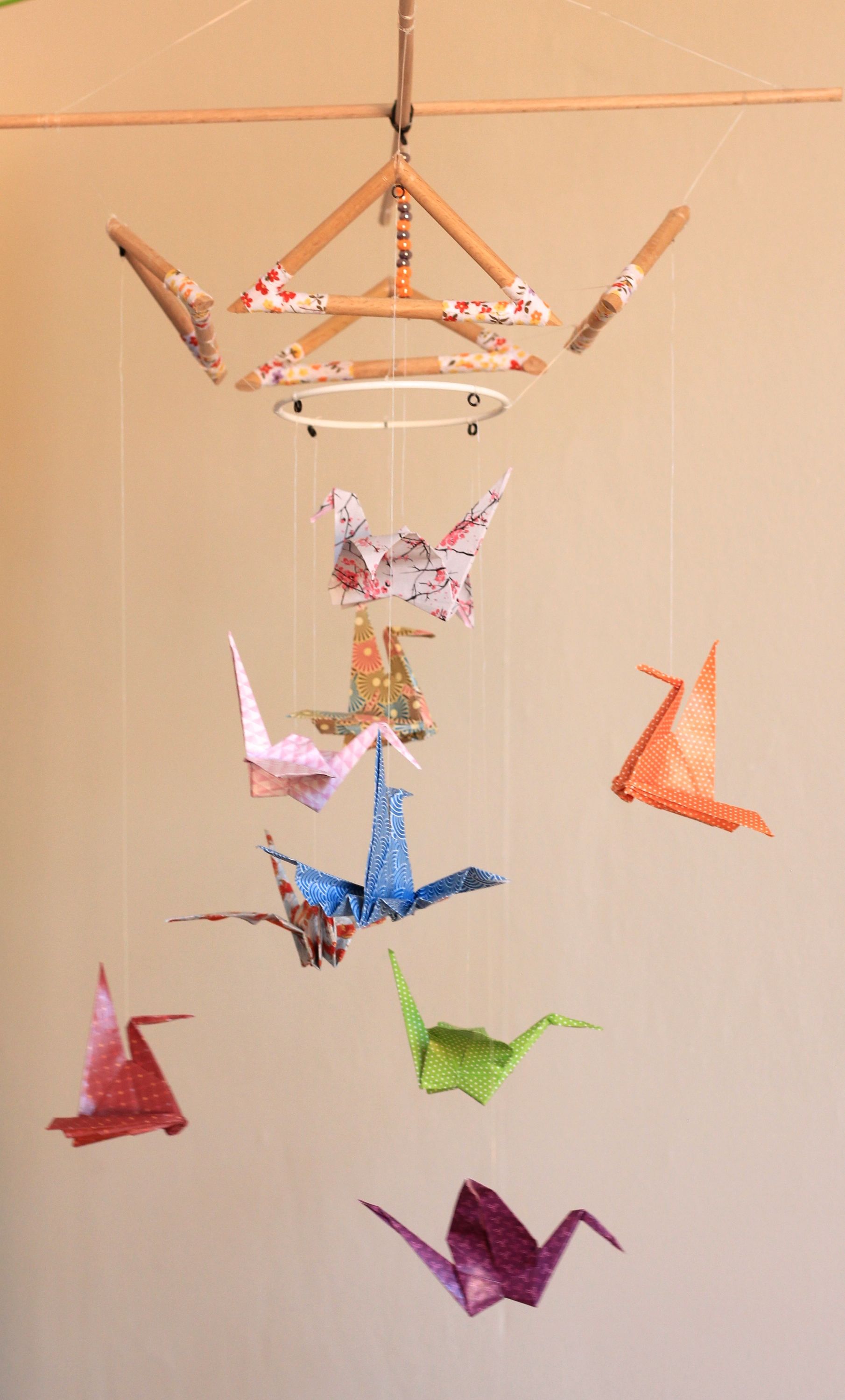 Guirlande bébé origami étoile rose violet parme pour décoration chambre  d'enfant : accessoires-bebe par parisdepapiers