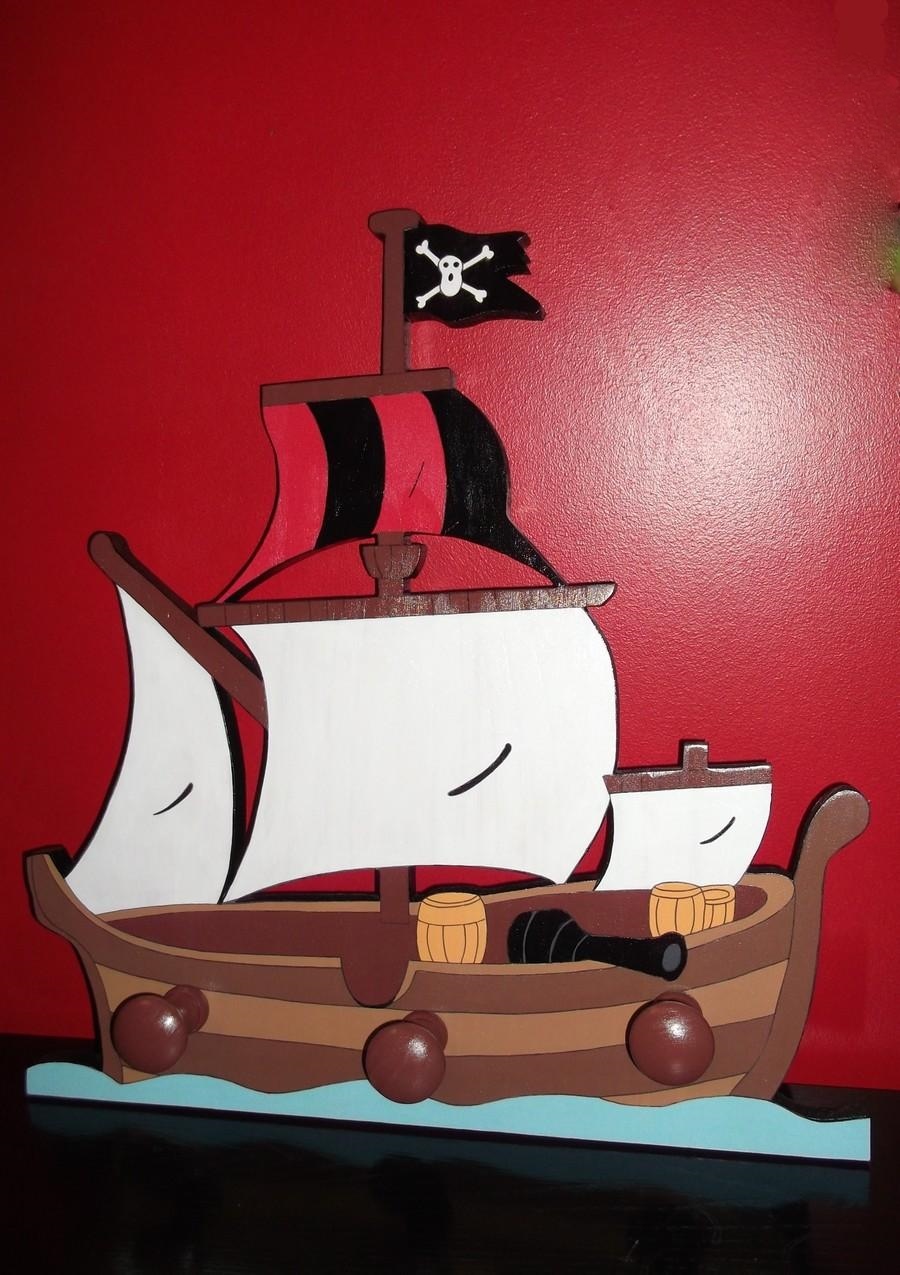 Portemanteaux mural enfant bateau pirate : enfants-chambre-d-enfant par ...