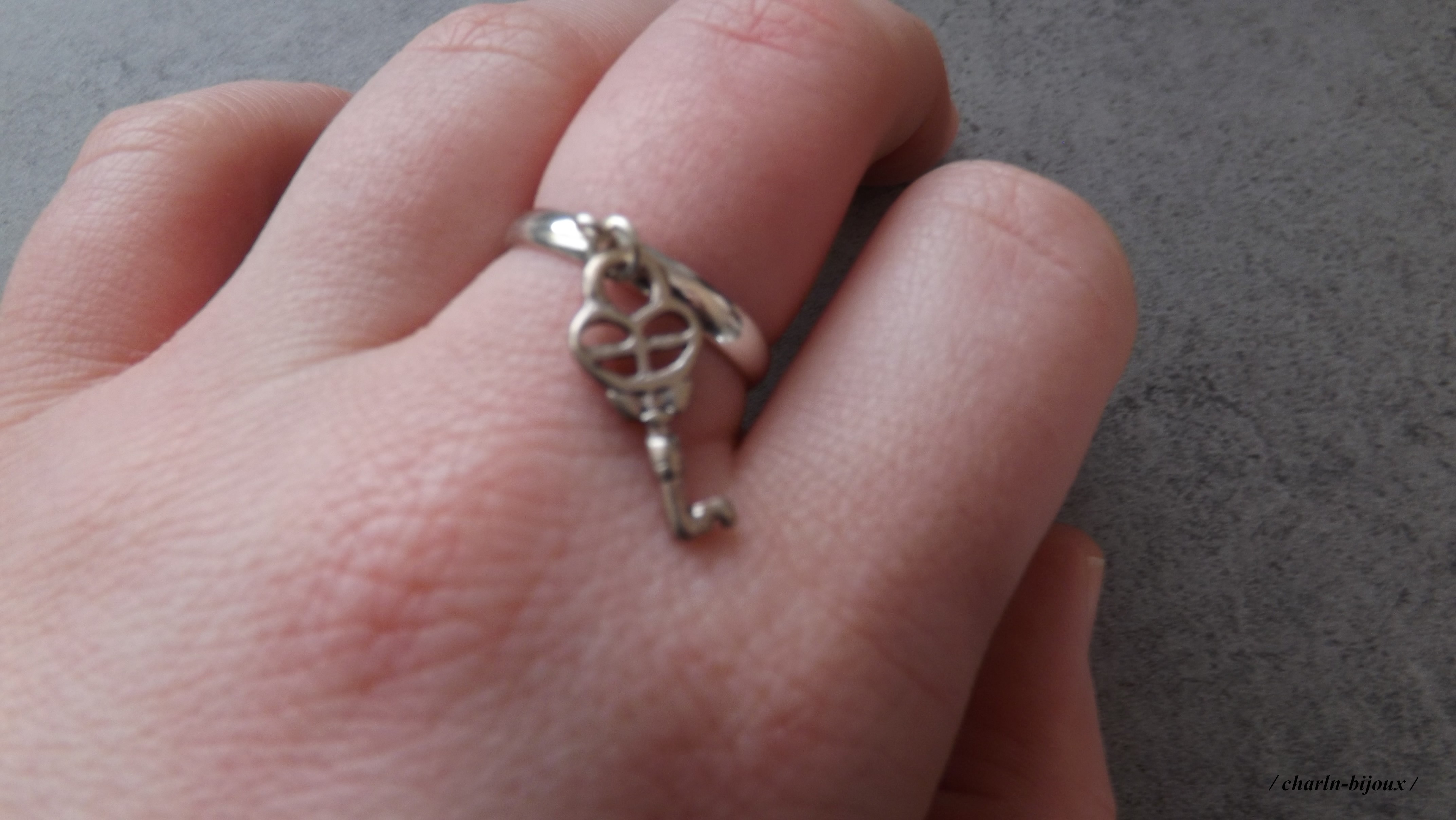 Bague pendante sales