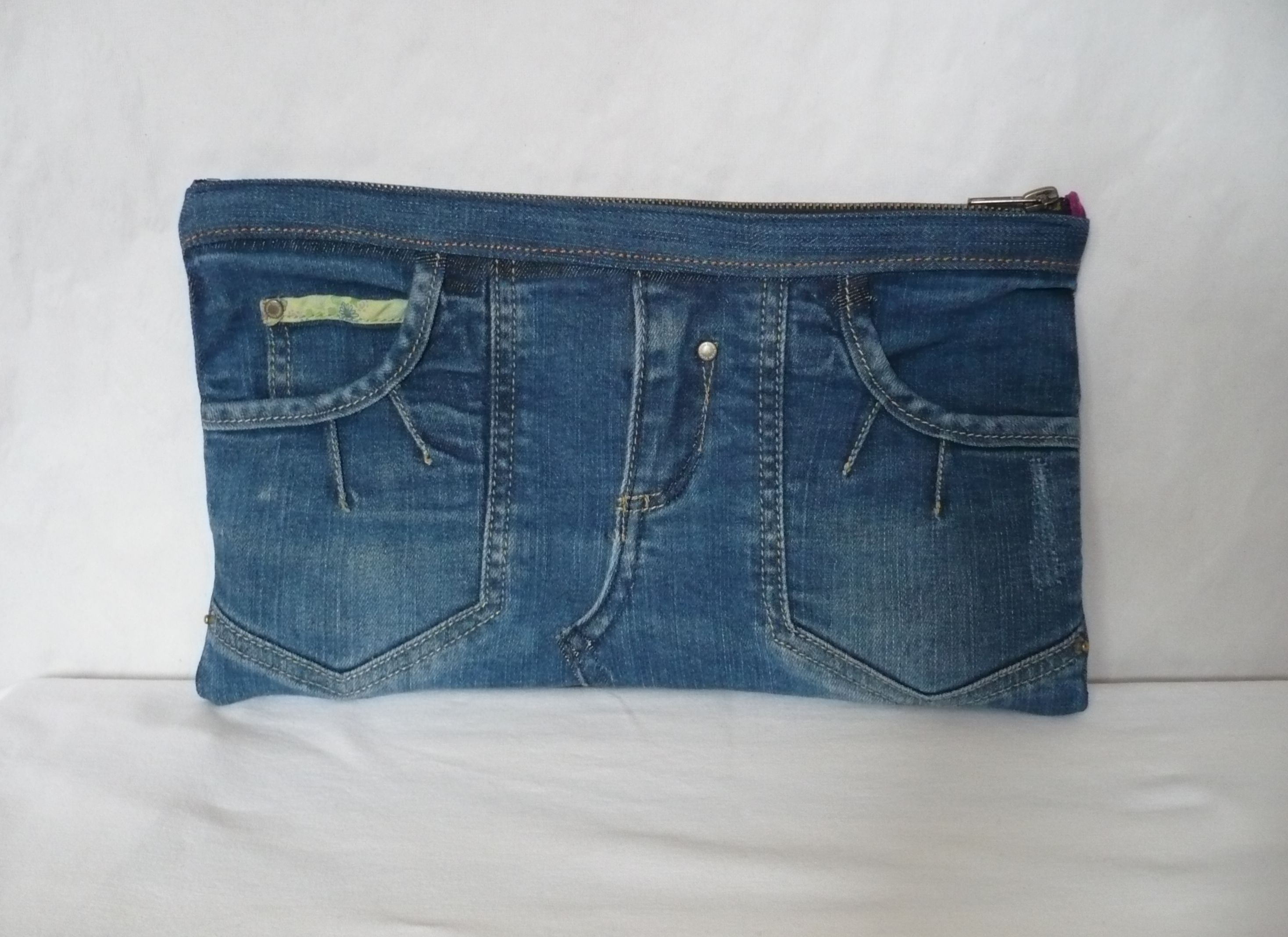 Pochette en jean clearance recyclé