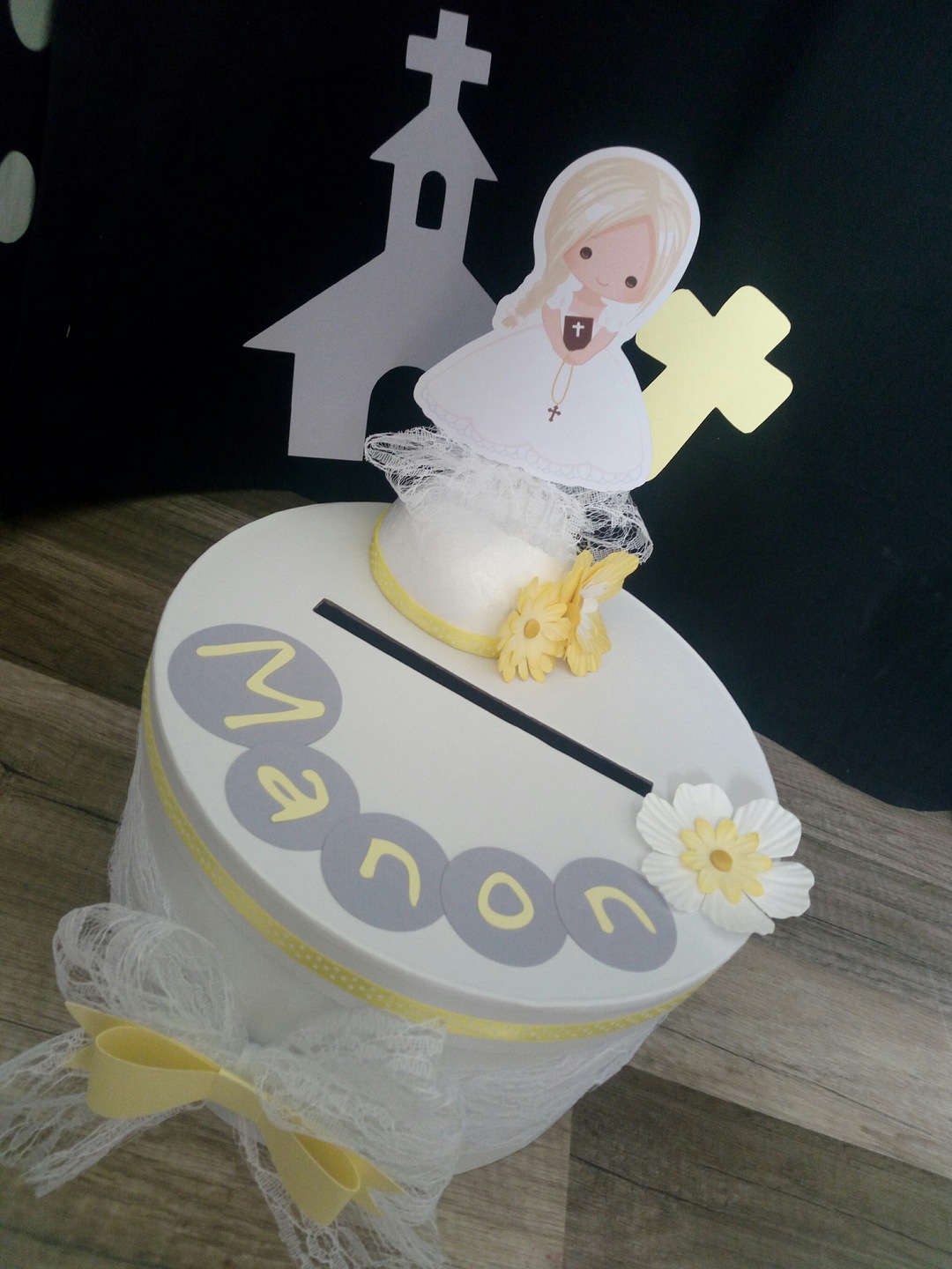 Urne Communion Papeterie Boite A Dragees Par Creasabflower Urne Communion Papeterie Boite A Dragees Par Creasabflower