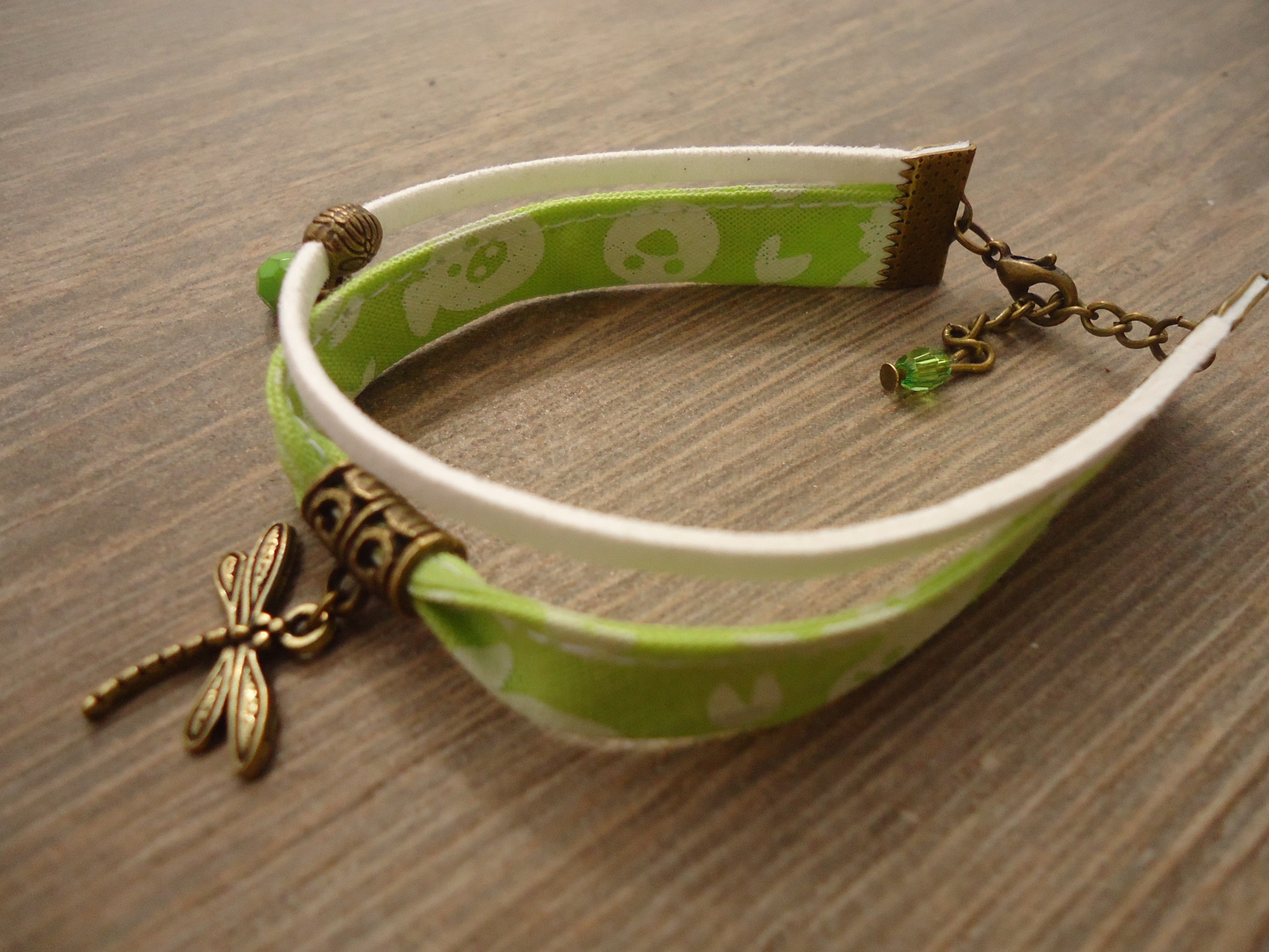*bracelet tissu à multirangs (2) avec perles et breloques métal bronze