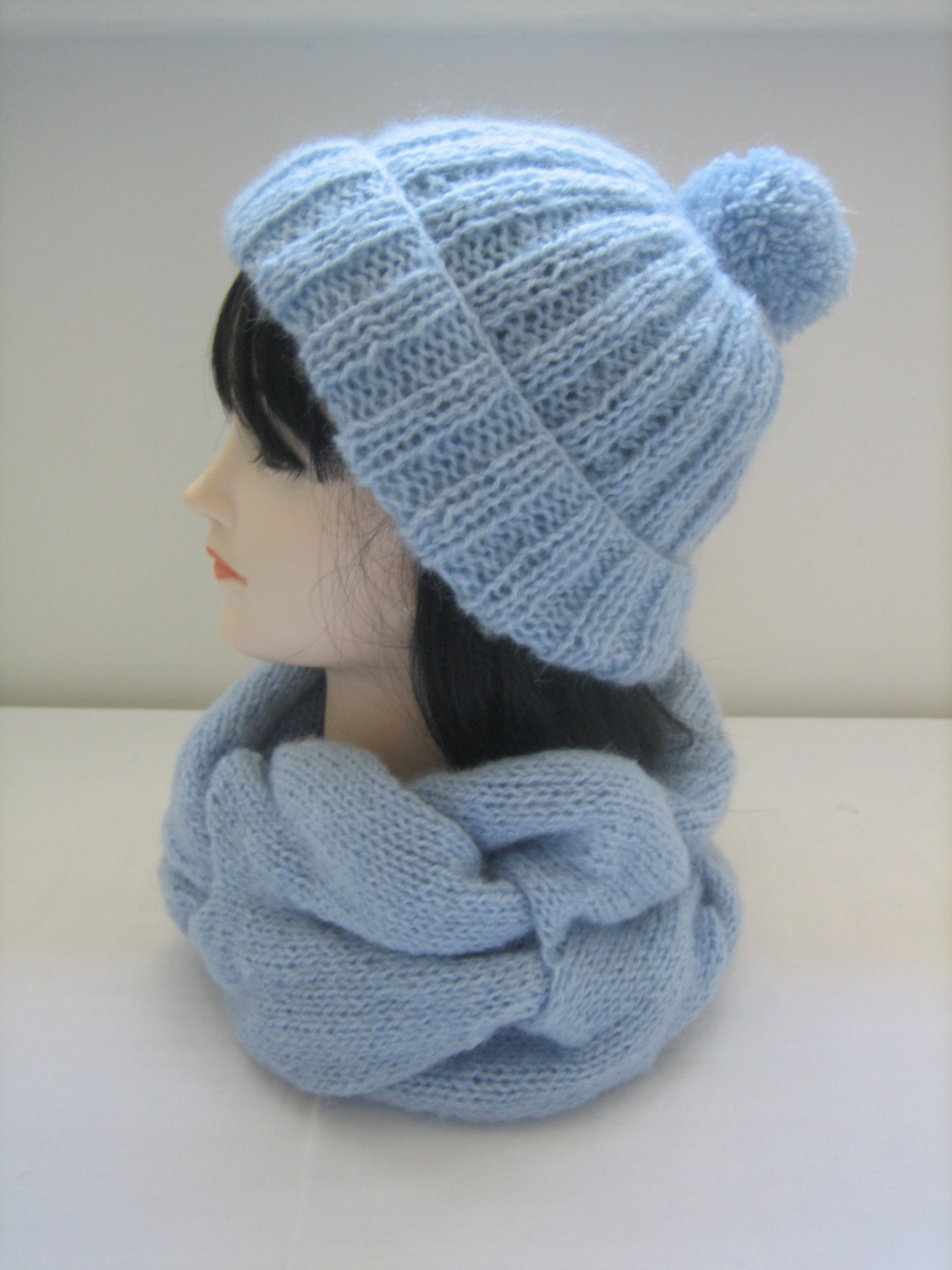 Un bonnet et un snood à tricoter pour monsieur : Femme Actuelle Le MAG
