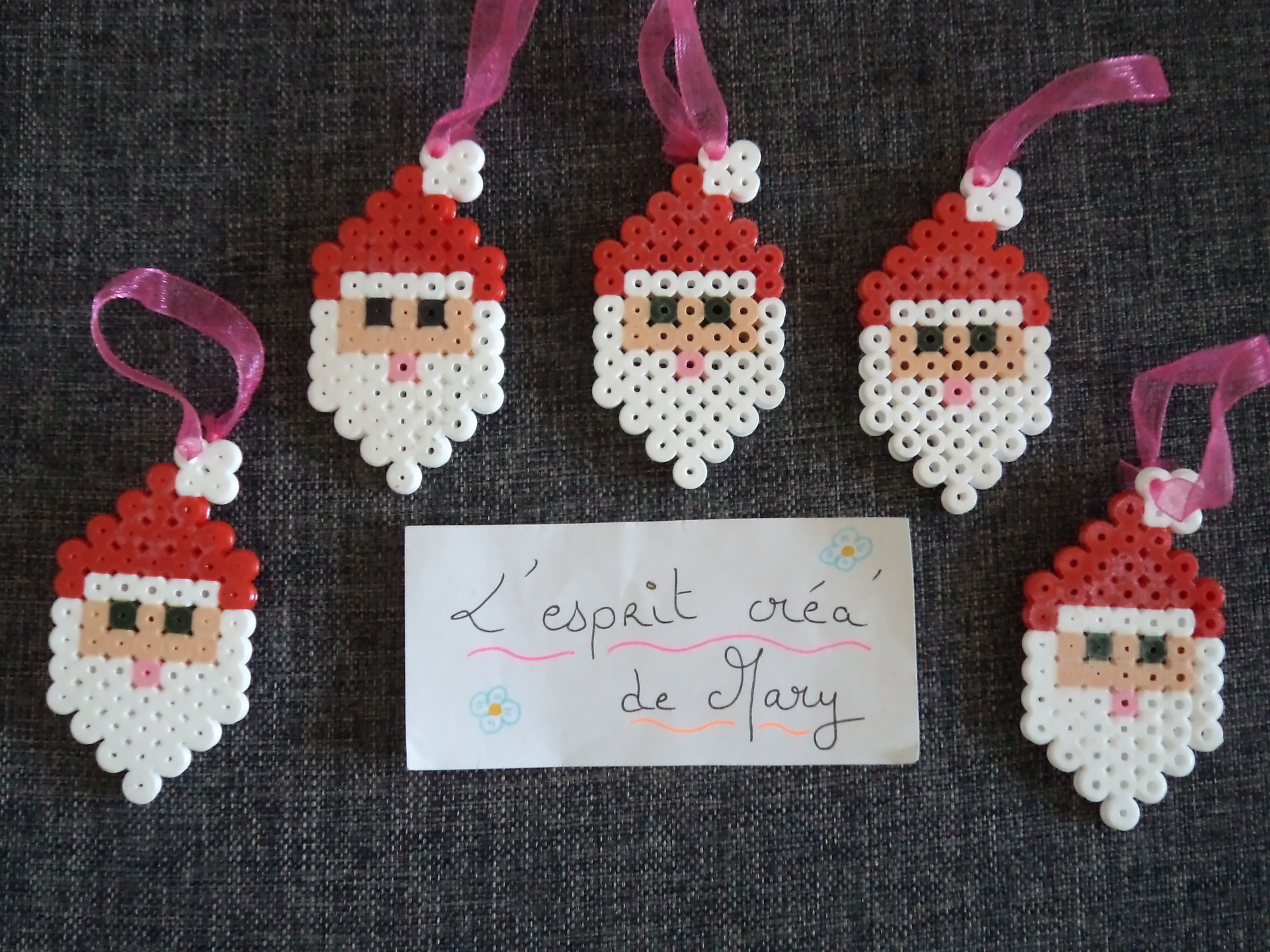 5 Tetes De Pere Noel En Perles Hama Pour Decorer Le Sapin Maison Et Deco Accessoires Par Lespritcreademary 5 Tetes De Pere Noel En Perles Hama Pour Decorer Le Sapin Maison Et Deco Accessoires Par Lespritcreademary