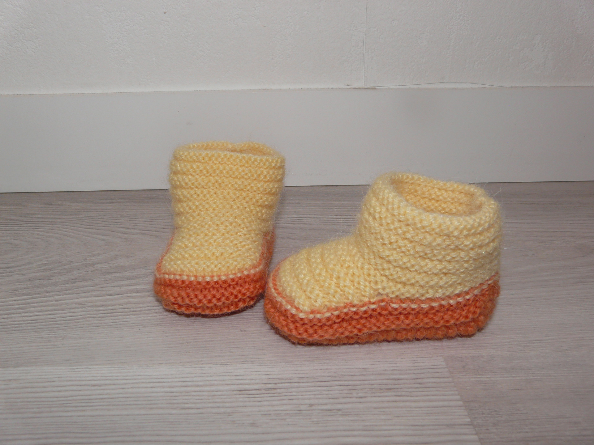 Chaussons Bebe 3 6 Mois Tricot Fait Main Cadeau Naissance Accessoires Bebe Par Catricote Chaussons Bebe 3 6 Mois Tricot Fait Main Cadeau Naissance Accessoires Bebe Par Catricote