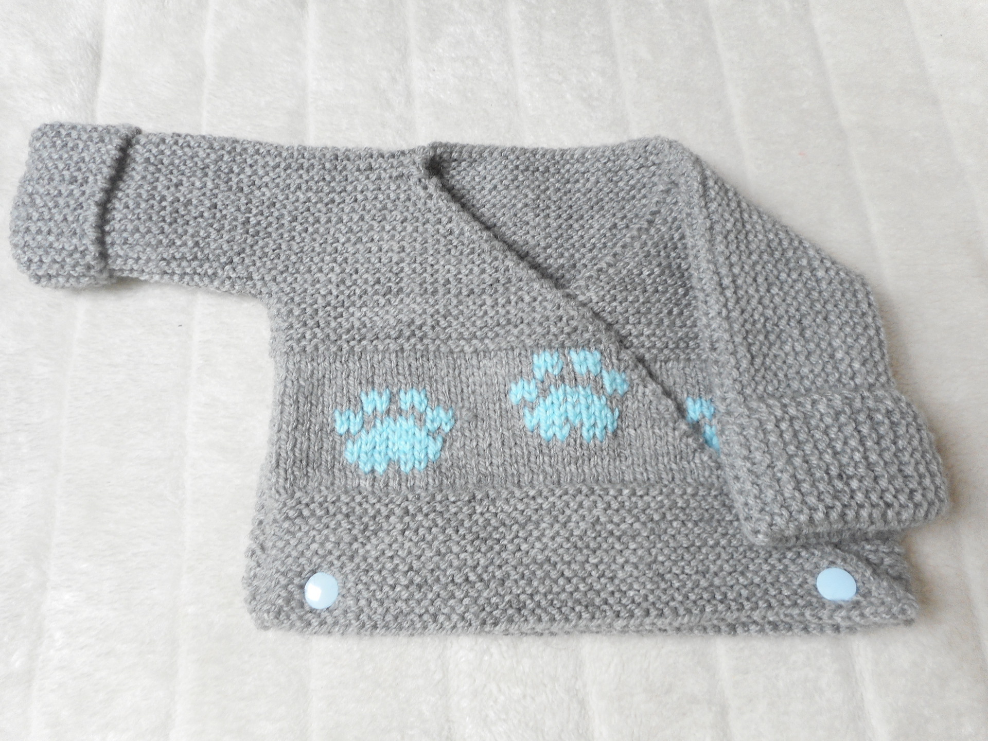 Brassière bébé 0/3 mois tricoté mains : par taty56500