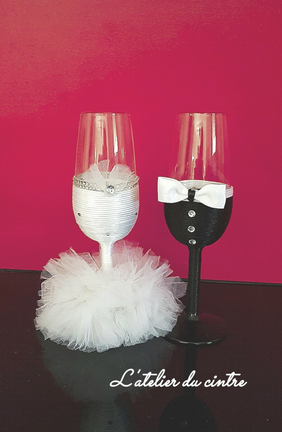 Ensemble flûtes à champagne personnalisées pour les mariés