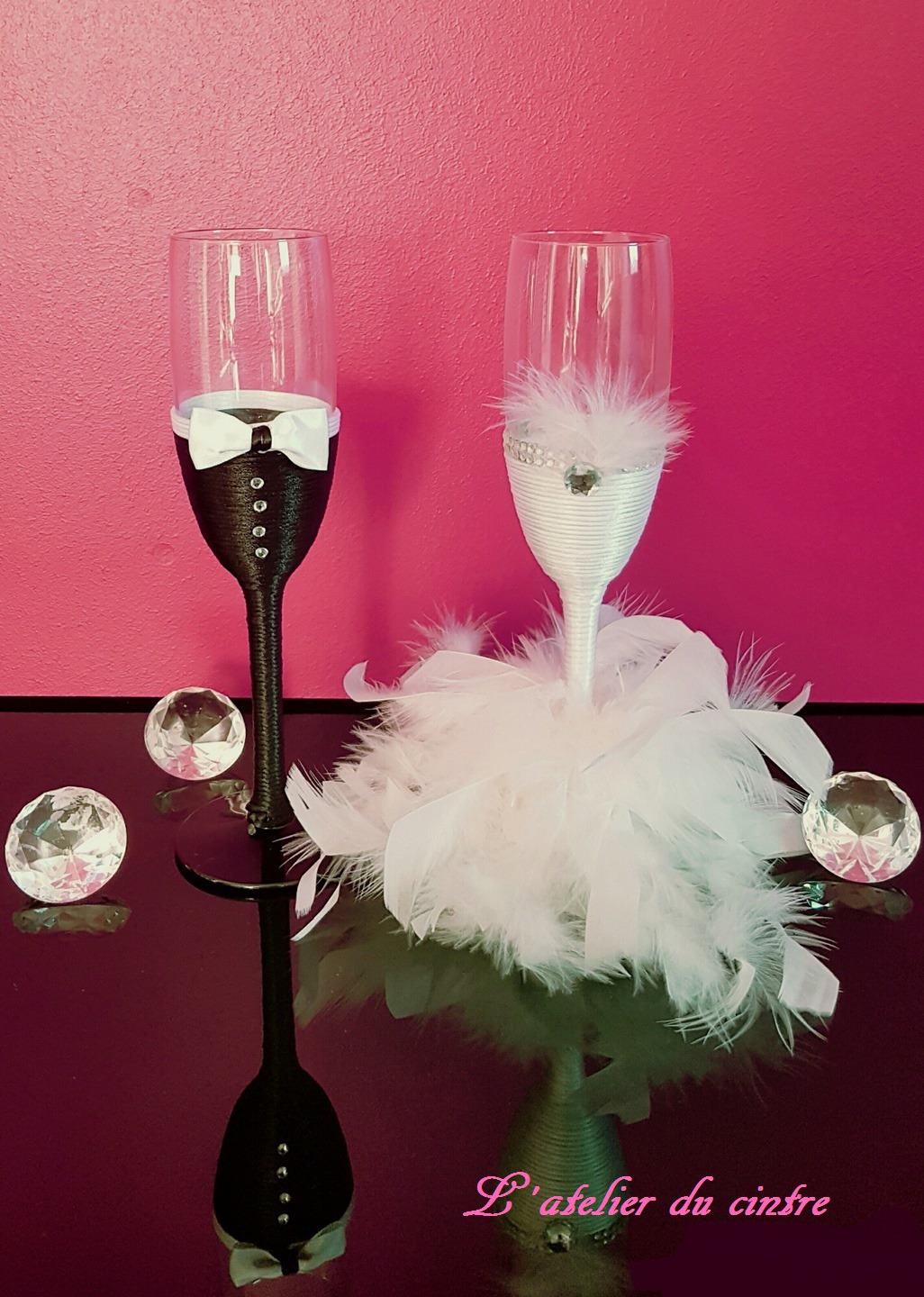 Ensemble flûtes à champagne personnalisées pour les mariés