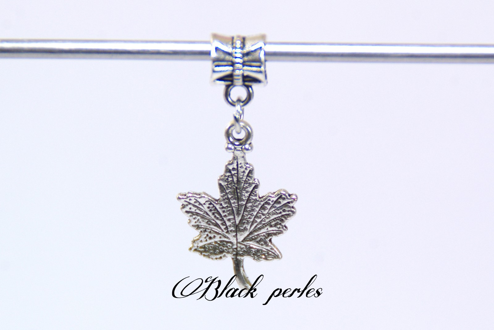 charm pandora feuille d erable charm pandora feuille d erable