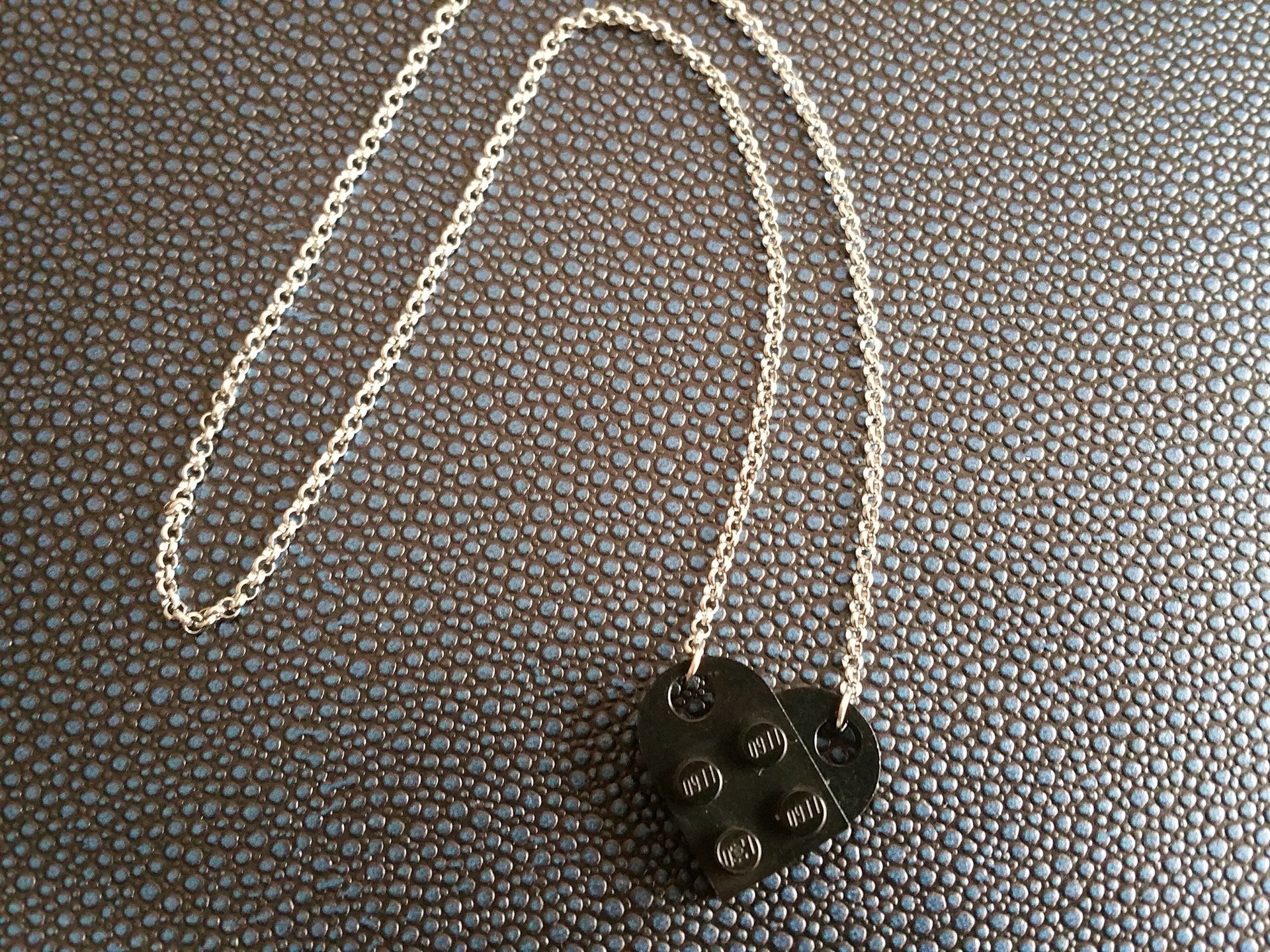 Collier coeur lego gris acier inoxydable : collier-et-pendentif par  bullededouceurs