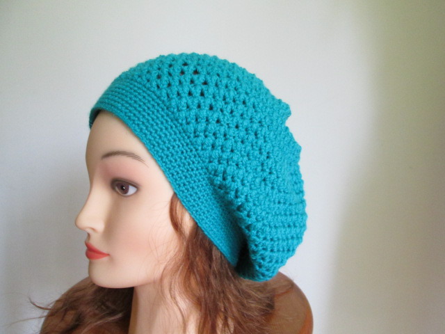 Bonnet slouchy bleu turquoise au 