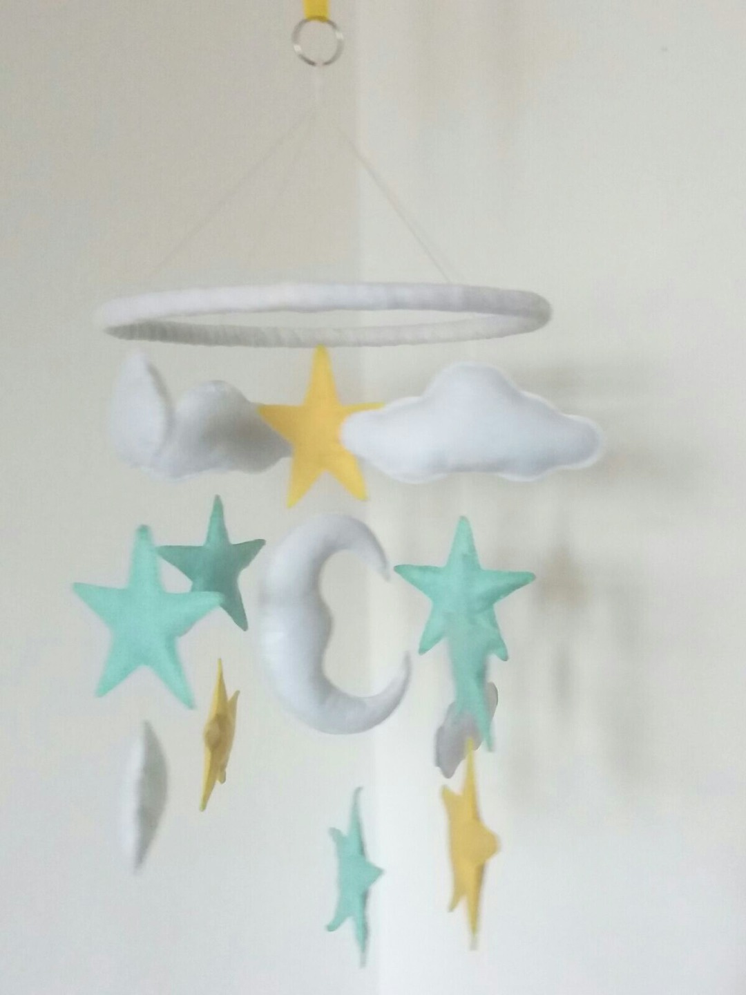 Mobile Bebe Avec Nuages Etoiles Jaunes Et Vert D Eau Et Lune Blanche Fait Main Enfants Peluches Doudous Par Feltmobiles Mobile Bebe Avec Nuages Etoiles Jaunes Et Vert D Eau Et Lune Blanche Fait Main Enfants Peluches Doudous Par Feltmobiles